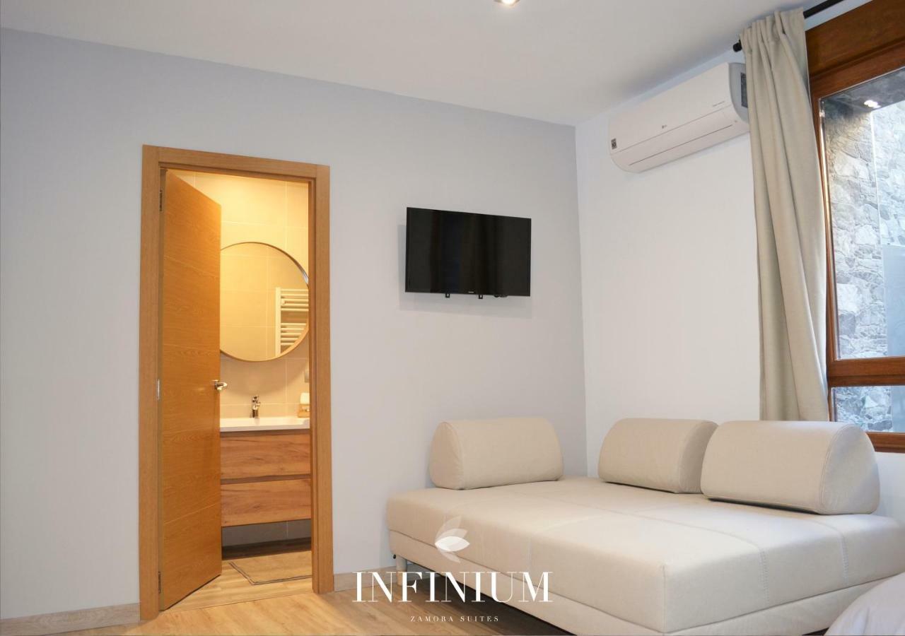 Infinium Zamora Suites Luaran gambar